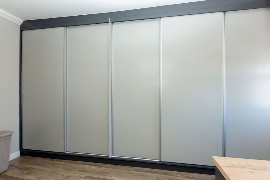 4 Bedroom Property for Sale in Calypso Beach Western Cape